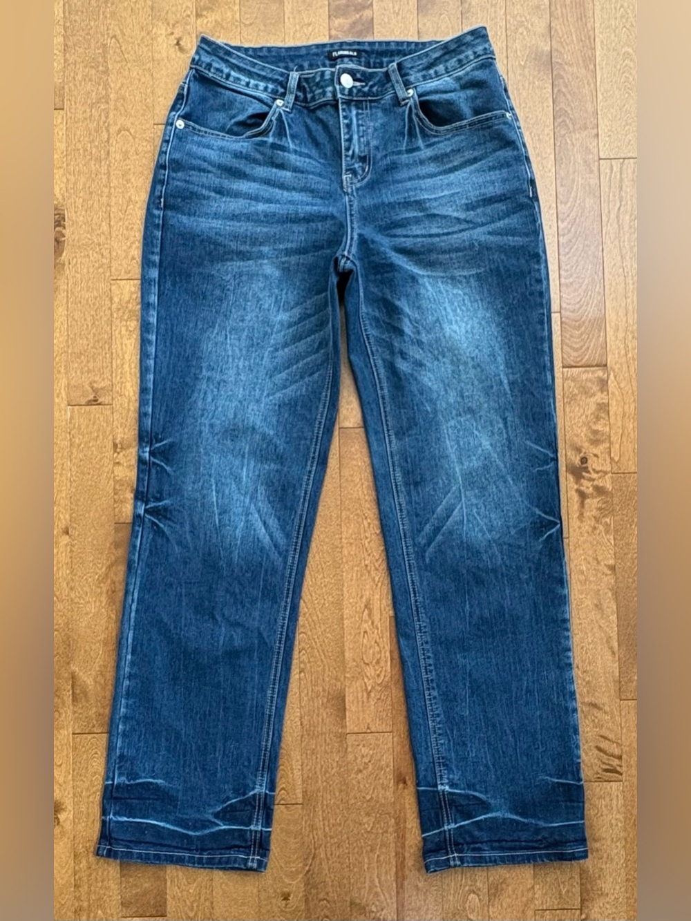 Flamingals Medium Mid Rise Wash Straight Leg Jeans Size M